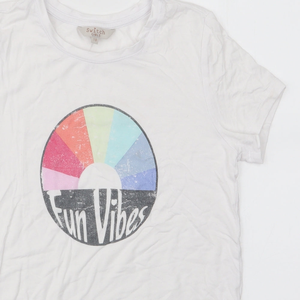 Switch Girls White   Basic T-Shirt Size 10 Years