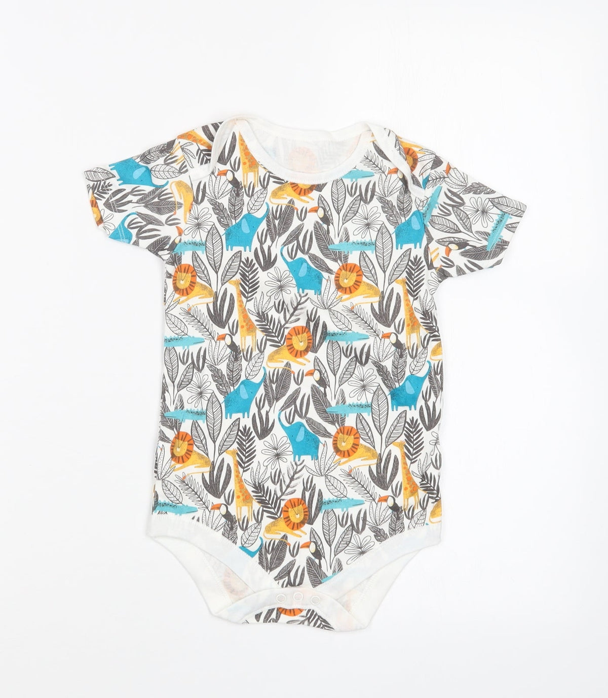 Additional front view of Tu boys’ white geometric basic t-shirt, size 2-3, years