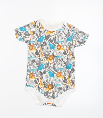 Additional front view of Tu boys’ white geometric basic t-shirt, size 2-3, years