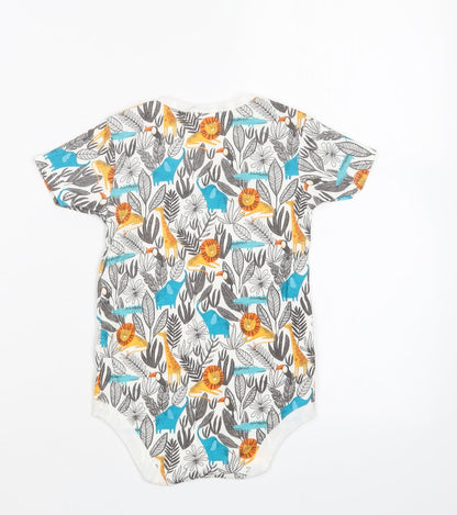Back view of Tu boys’ white geometric basic t-shirt, size 2-3, years