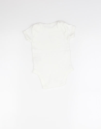 Matalan Baby White   Babygrow One-Piece Size 6-9 Months  - Giraffe