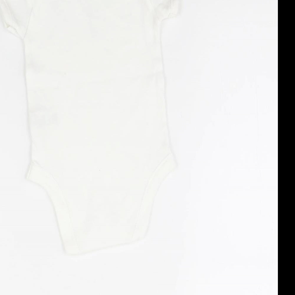 Matalan Baby White   Babygrow One-Piece Size 6-9 Months  - Giraffe