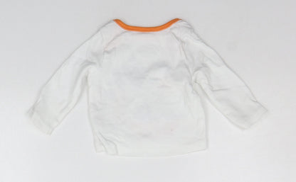 Back view of Nutmeg Baby White Basic T-Shirt, size 6-9, Months - ANIMALS