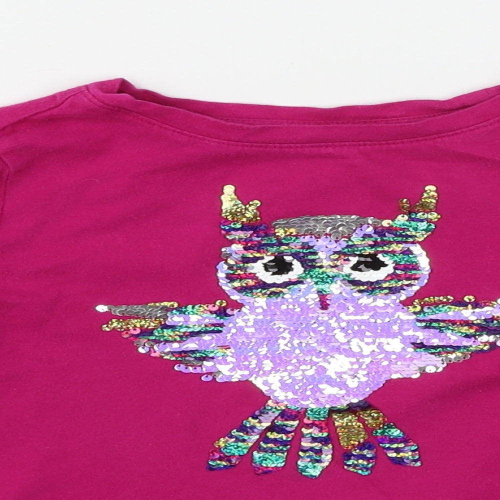 Close-up detail of Gap girls’ purple basic t-shirt, size XS