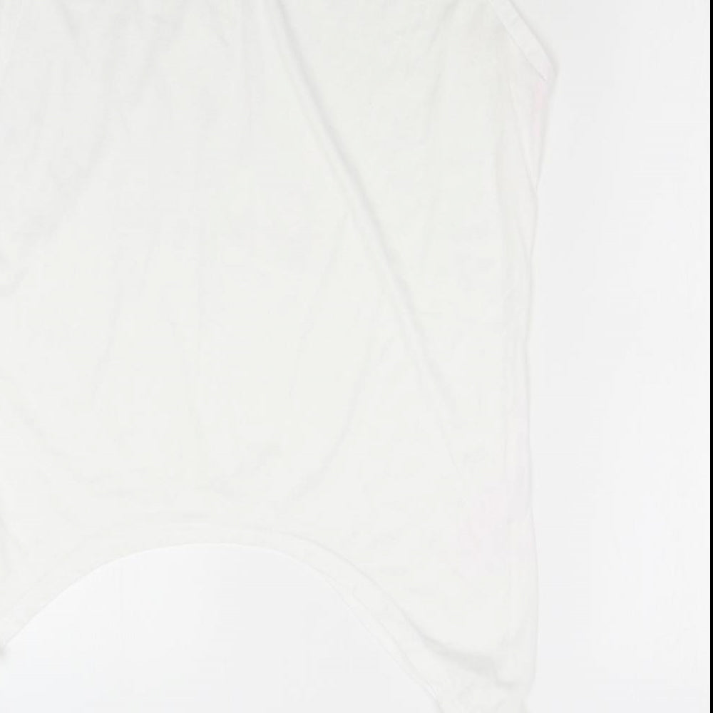 Brand and care label for Hequ women’s white basic blouse, size 2XL