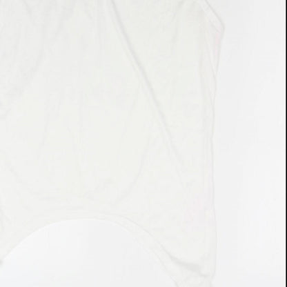 Brand and care label for Hequ women’s white basic blouse, size 2XL