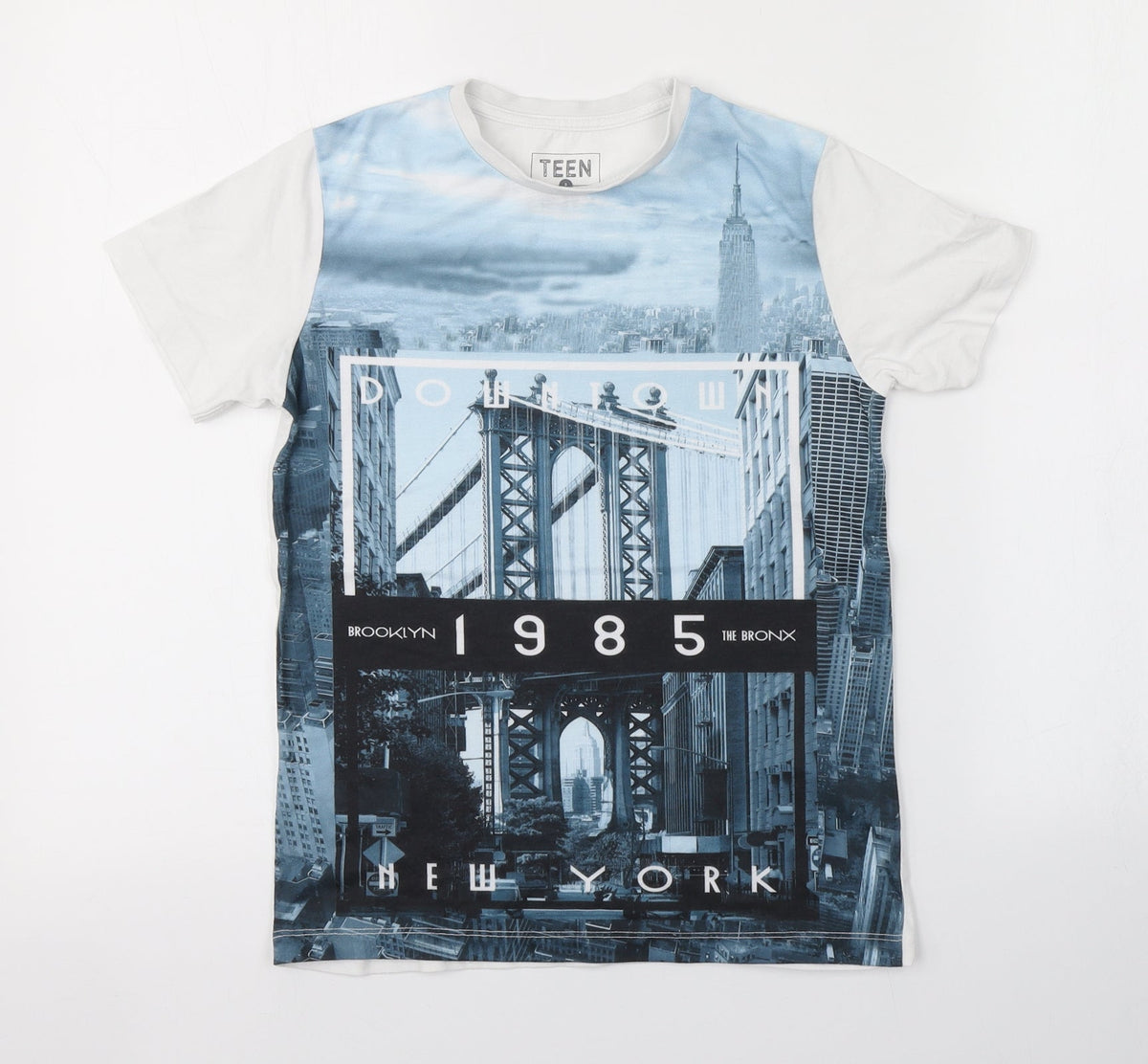 Additional front view of Preworn boys’ white basic t-shirt, size 9, years