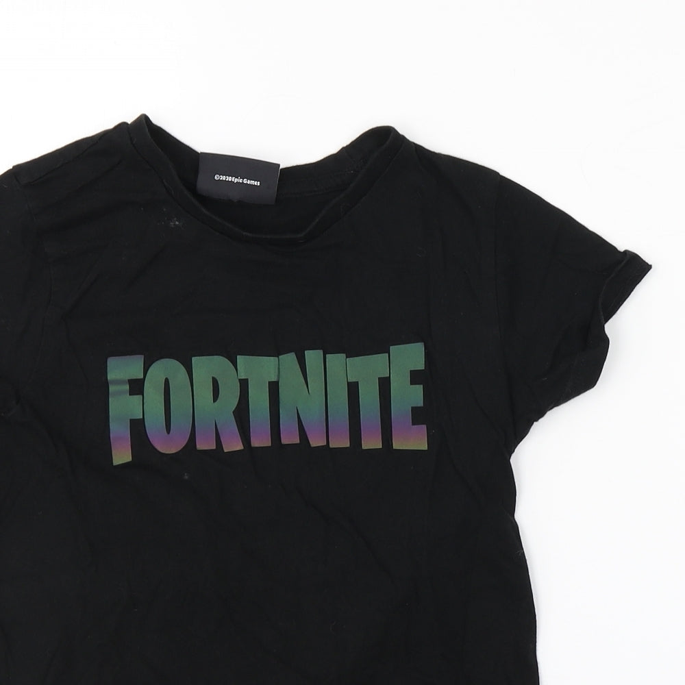 Close-up detail of Preworn boys’ black basic t-shirt, size M, - fortnite