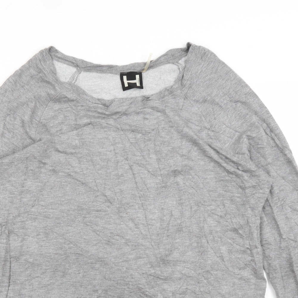 Close-up detail of Bordeaux women’s grey jumper, size M