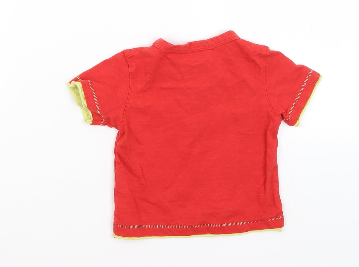 Back view of La Compagnie des Petits Baby Red Basic T-Shirt, size 12, Months
