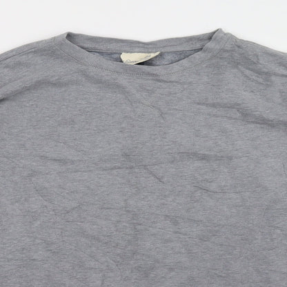 Close-up detail of universal thread men’s grey pullover sweatshirt, size XS