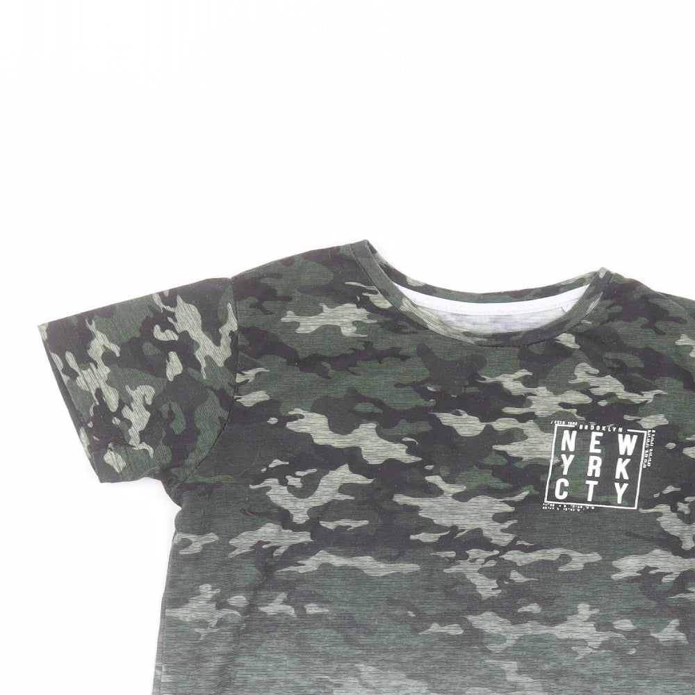 Primark Boys Green   Basic T-Shirt Size 7-8 Years