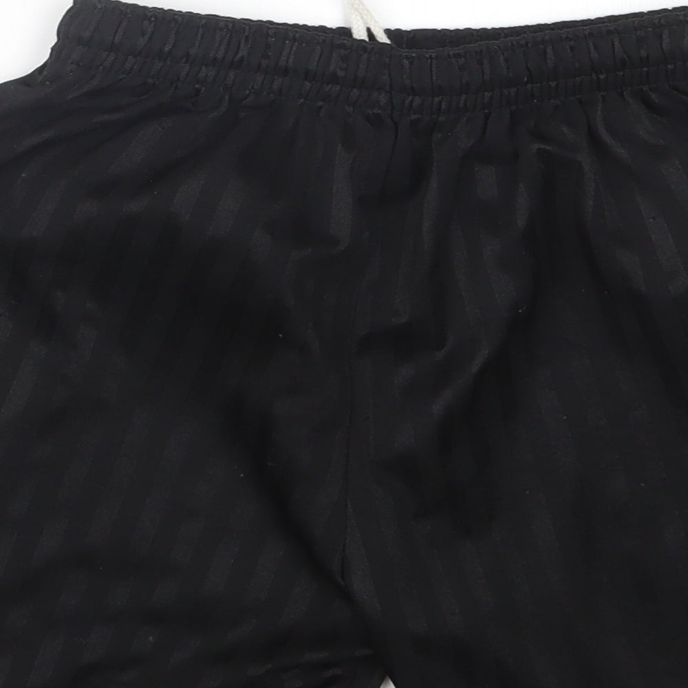 Preworn Boys Black   Bermuda Shorts Size 9-10 Years