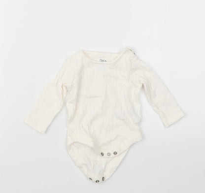 F&F Girls White   Babygrow One-Piece Size 0-3 Months