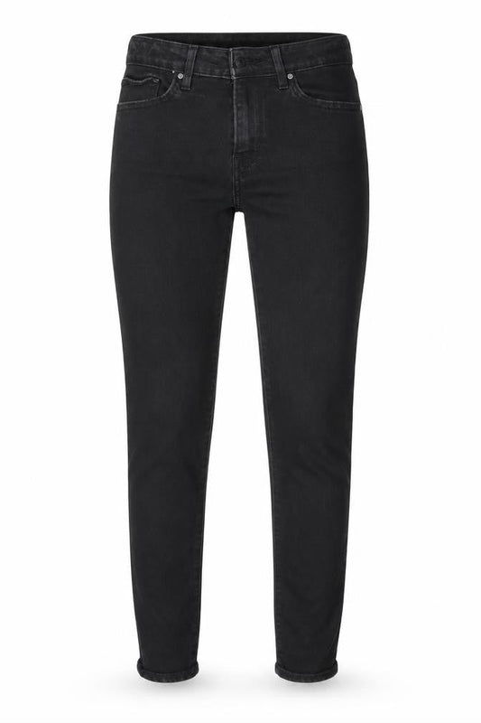 Front view of 711 Skinny women’s black denim skinny jeans, size UK 28, in, 28-inch leg