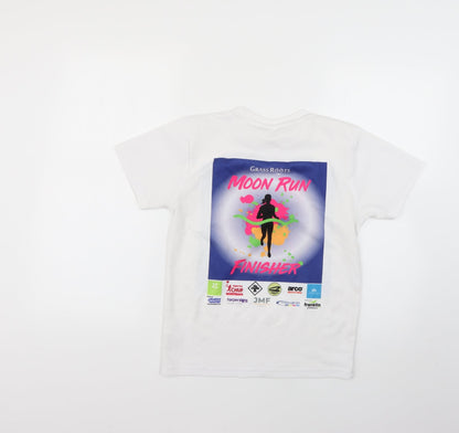 Back view of Awdis girls’ white basic t-shirt, size 9-10, years
