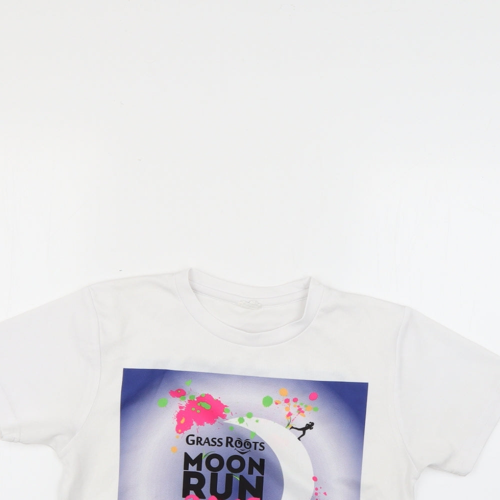 Close-up detail of Awdis girls’ white basic t-shirt, size 9-10, years