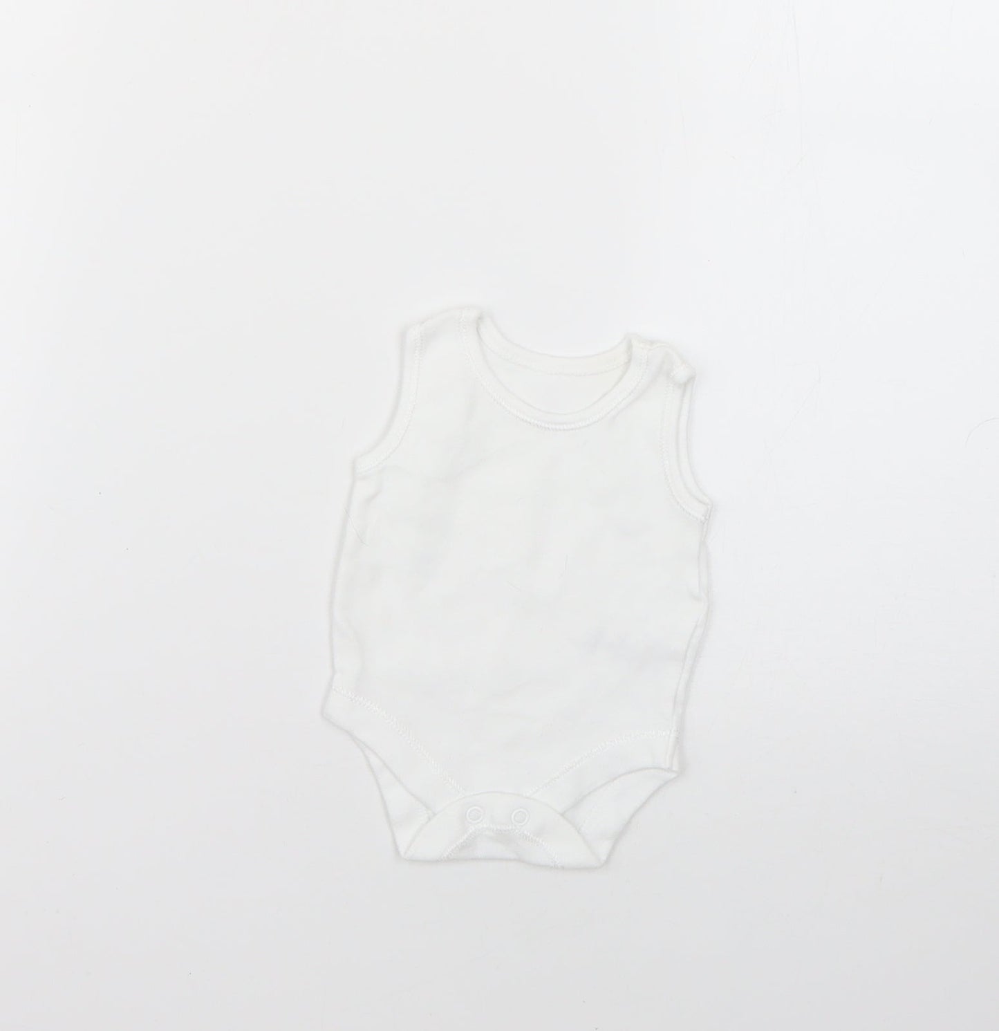 George Baby White   Babygrow One-Piece Size Newborn