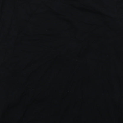 Brand and care label for Primark boys’ black basic t-shirt, size 8-9, years