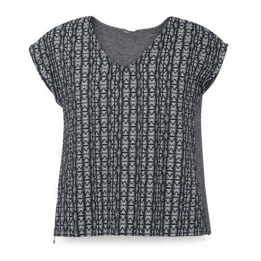 Front view of Yessica women’s grey geometric basic t-shirt, size S