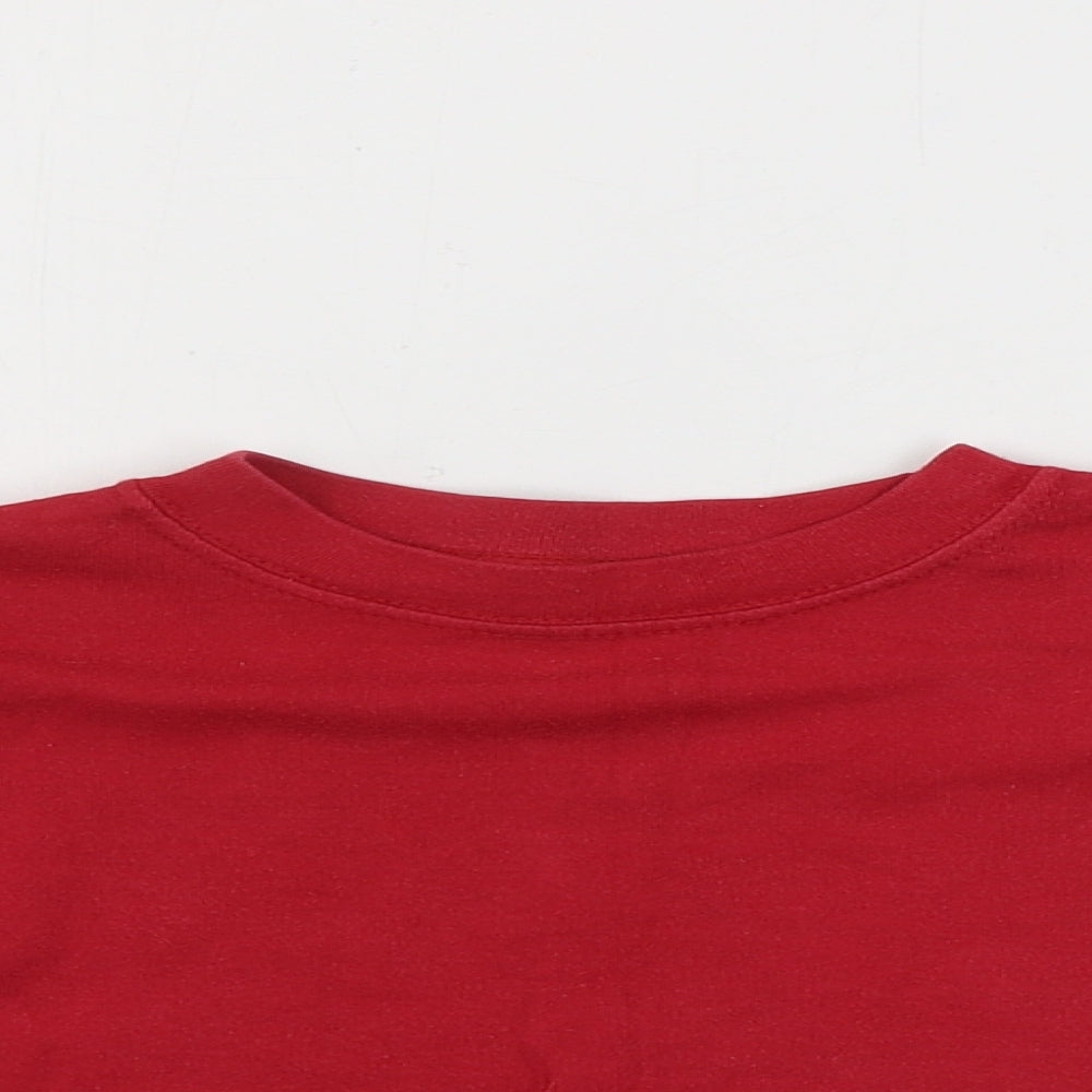 Close-up detail of Preworn boys’ red basic t-shirt, size 2, years