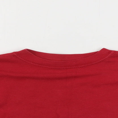 Close-up detail of Preworn boys’ red basic t-shirt, size 2, years