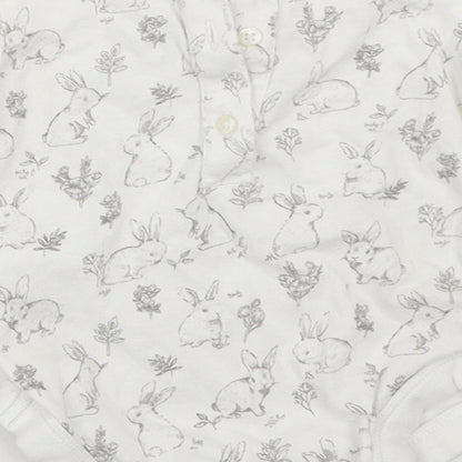 TU Baby White   Babygrow One-Piece Size 3-6 Months