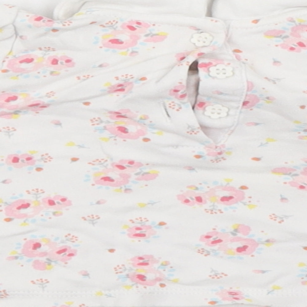 Mini Club Girls White Floral  Basic T-Shirt Size Newborn