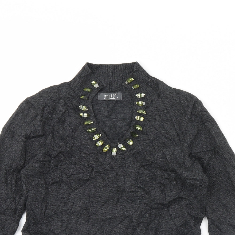 Close-up detail of Wanko women’s grey jumper, size S