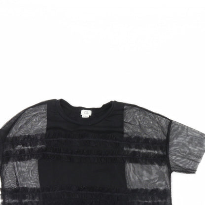 Close-up detail of River Island girls’ black basic t-shirt, size 7, years