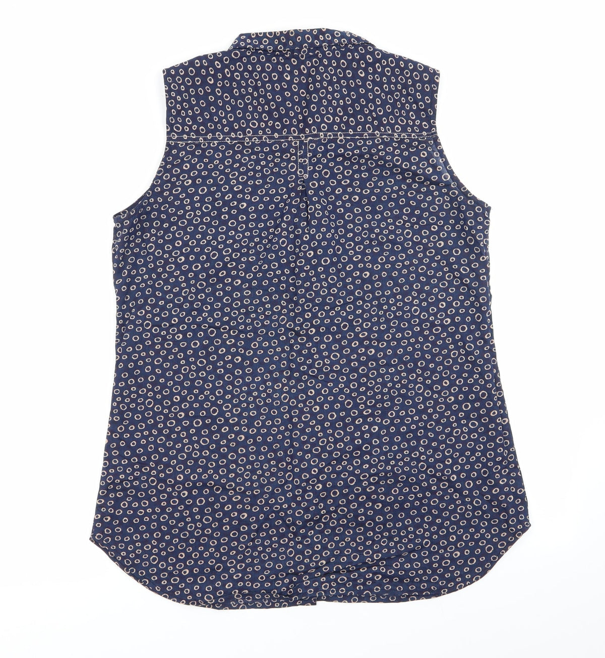 Back view of kind women’s blue geometric basic button-up, size XL