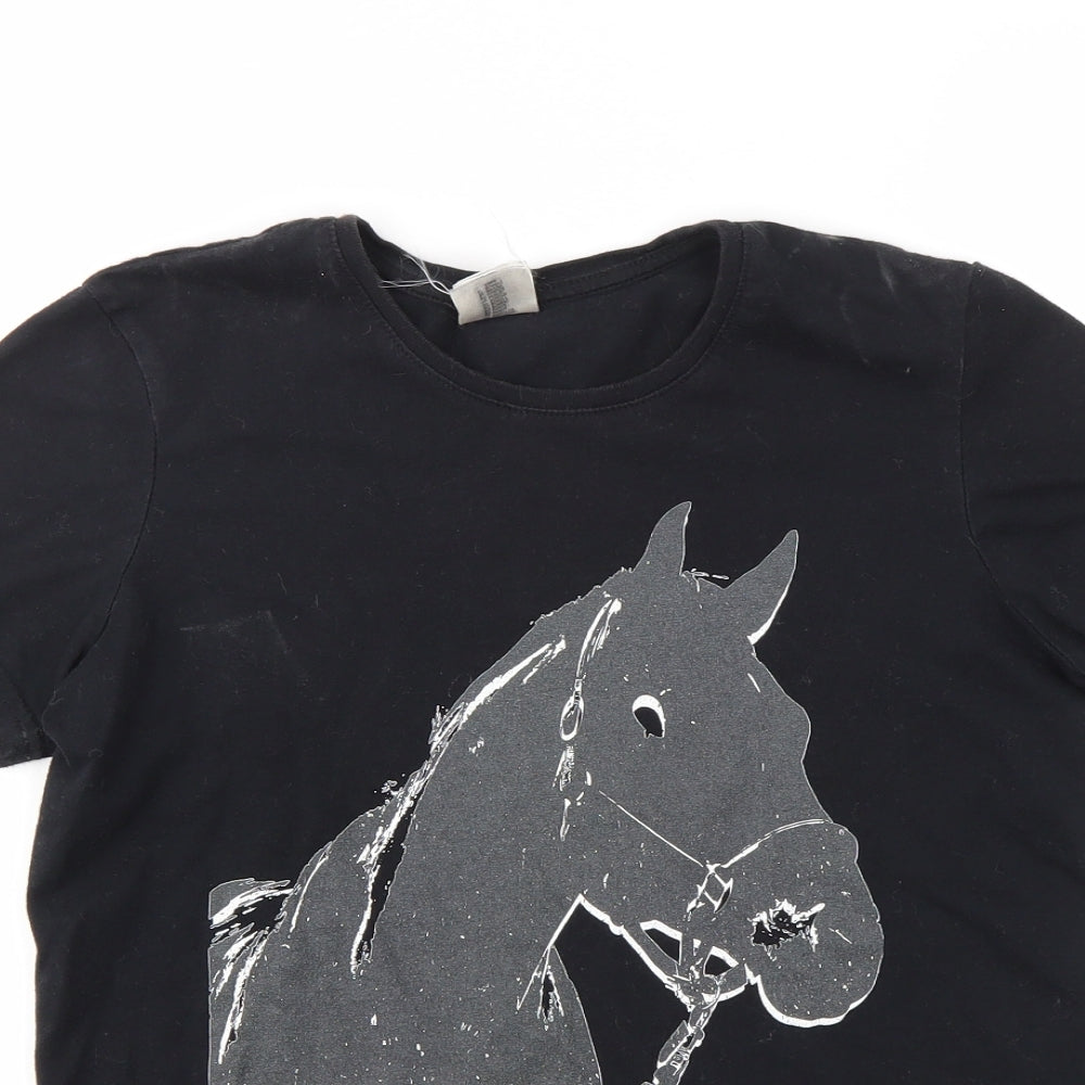 Close-up detail of Stedman boys’ black geometric basic t-shirt, size M
