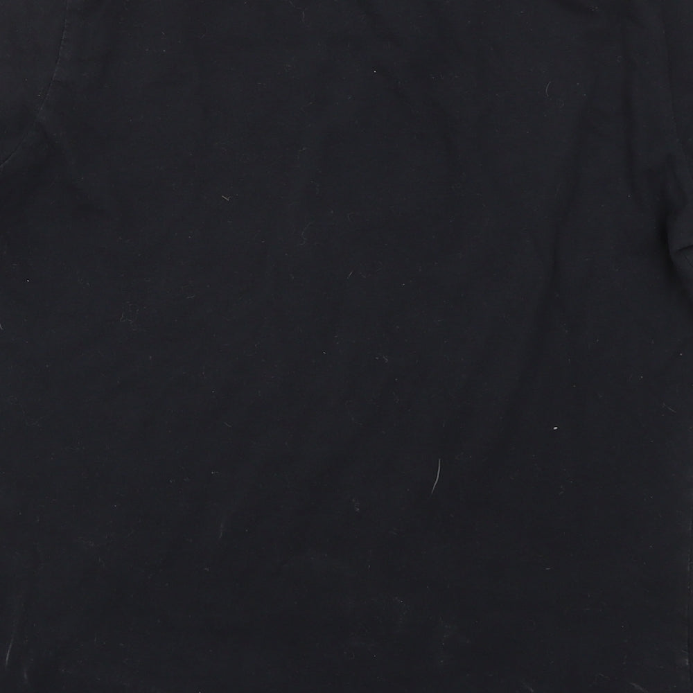 Brand and care label for Stedman boys’ black geometric basic t-shirt, size M