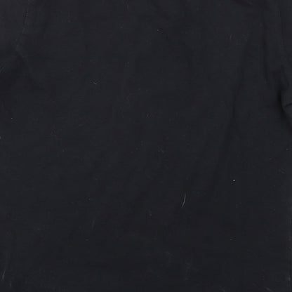 Brand and care label for Stedman boys’ black geometric basic t-shirt, size M