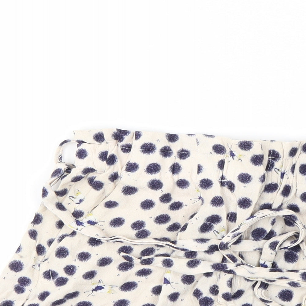 H&M Womens Ivory   Cut-Off Shorts Size 4 - STRECHY WAISTBAND