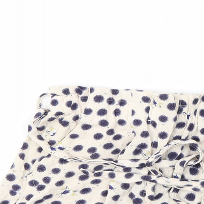 H&M Womens Ivory   Cut-Off Shorts Size 4 - STRECHY WAISTBAND