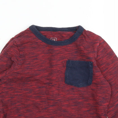 Close-up detail of Gap boys’ purple basic t-shirt, size 5, years
