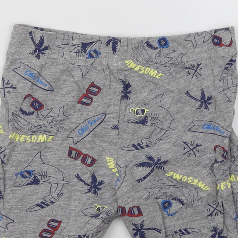 Preworn Boys Grey Geometric  Sweat Shorts Size 5-6 Years