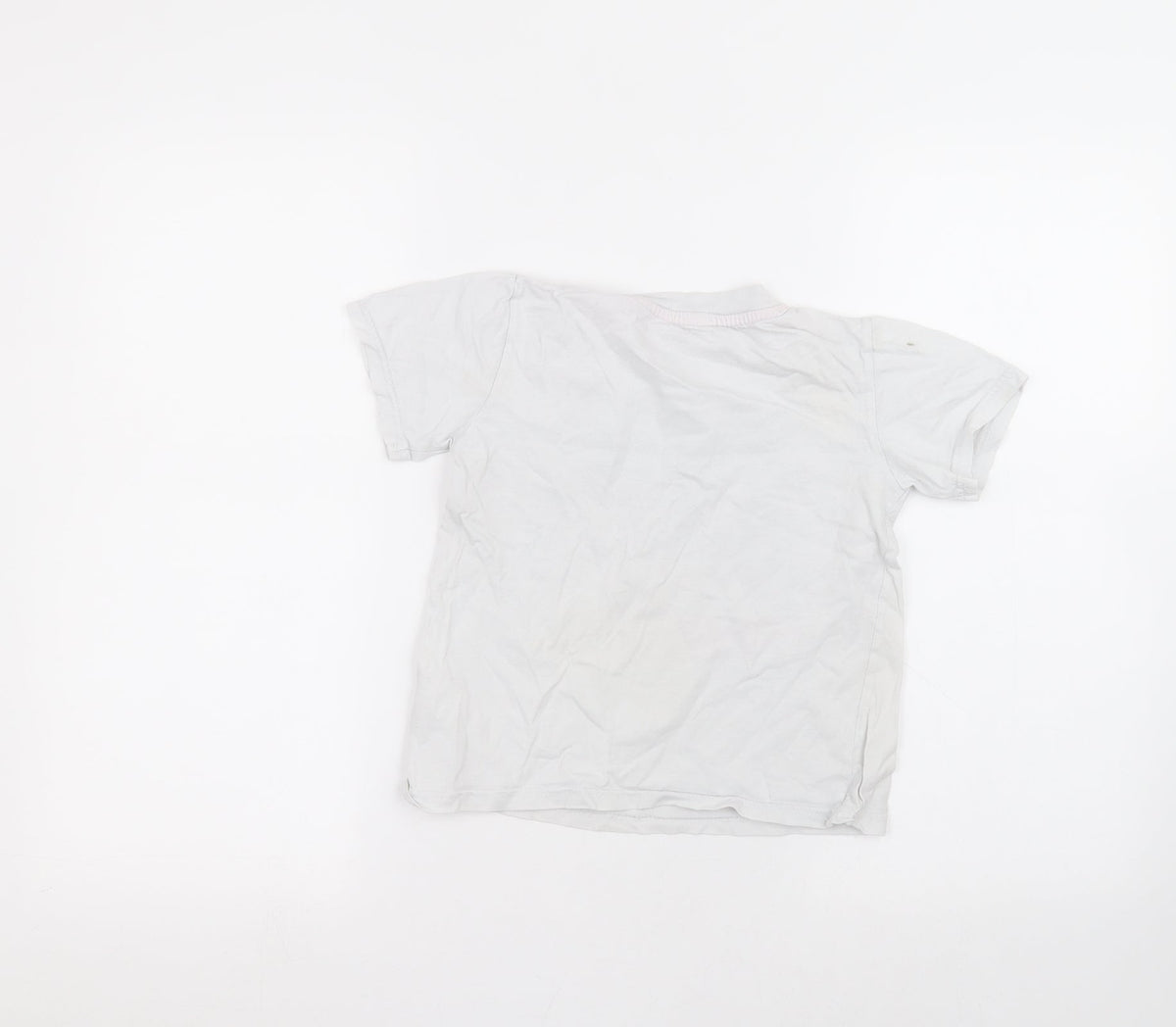Back view of Primark girls’ white basic t-shirt, size 5-6, years