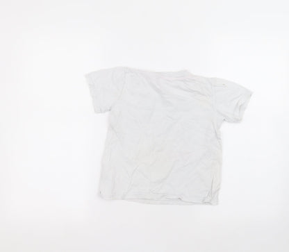 Back view of Primark girls’ white basic t-shirt, size 5-6, years