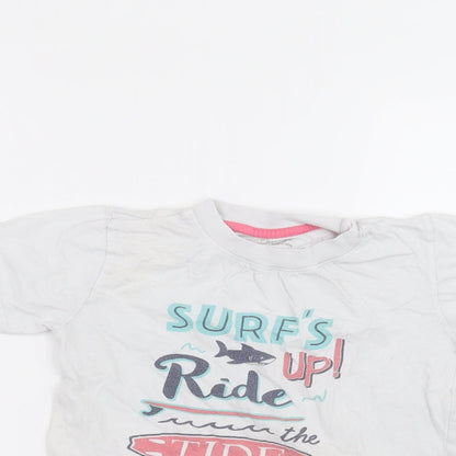 Close-up detail of Primark girls’ white basic t-shirt, size 5-6, years