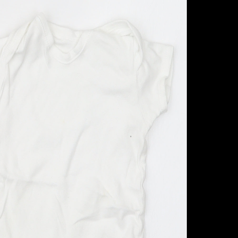George Baby White   Babygrow One-Piece Size 12-18 Months