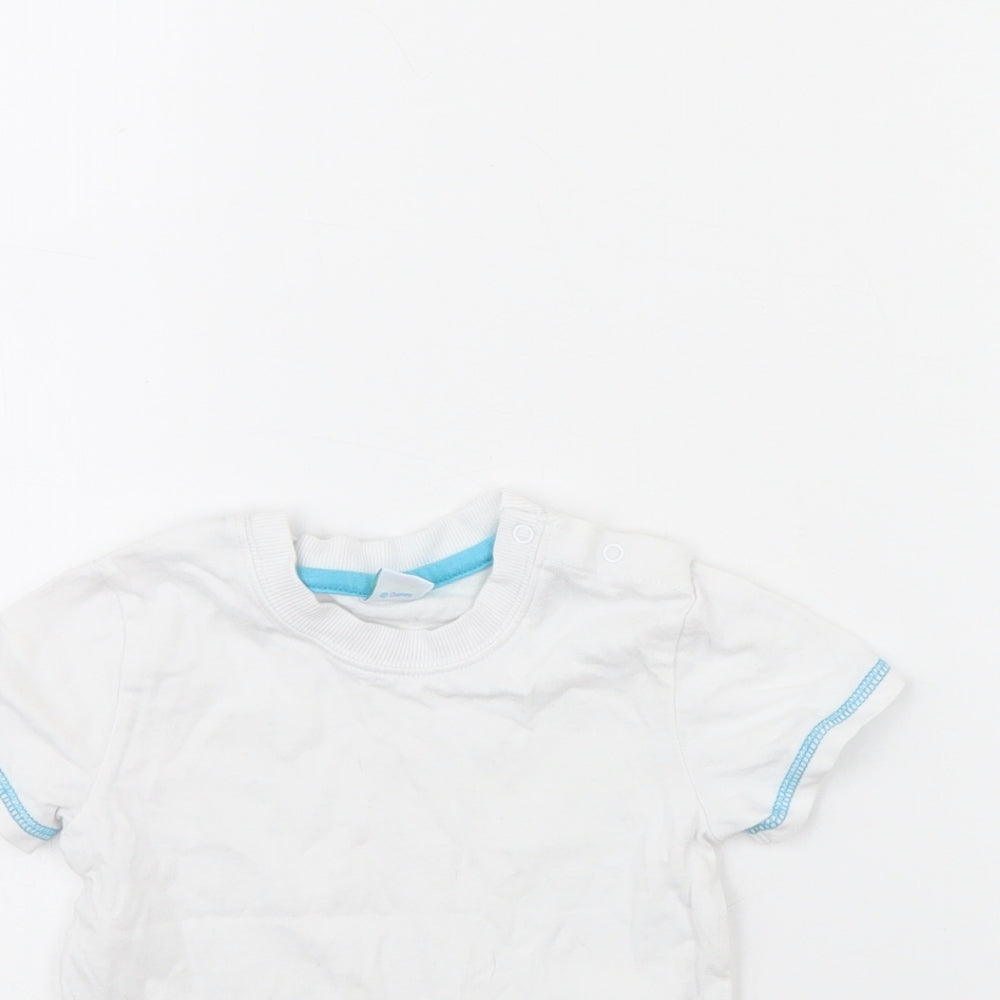 Close-up detail of Disney Baby White Basic T-Shirt, size 12, Months