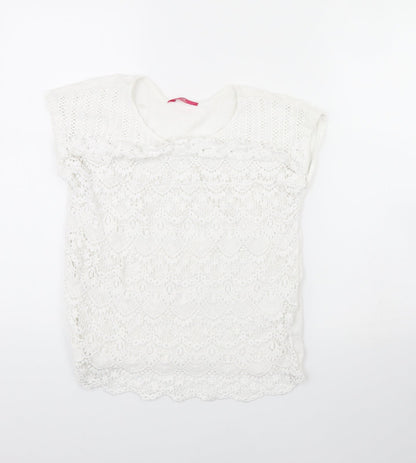 Front view of YD girls’ white basic t-shirt, size 12, years