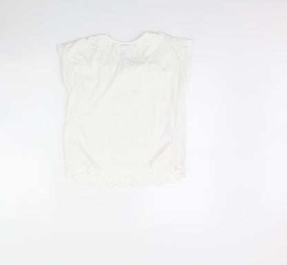 Back view of YD girls’ white basic t-shirt, size 12, years