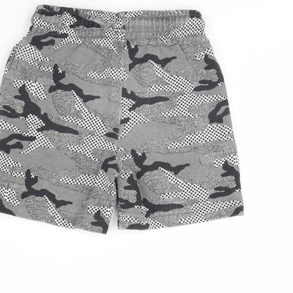 Nutmeg Boys Grey Camouflage  Sweat Shorts Size 4 Years