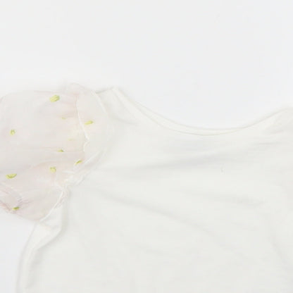Close-up detail of Matalan girls’ white basic t-shirt, size 6, years
