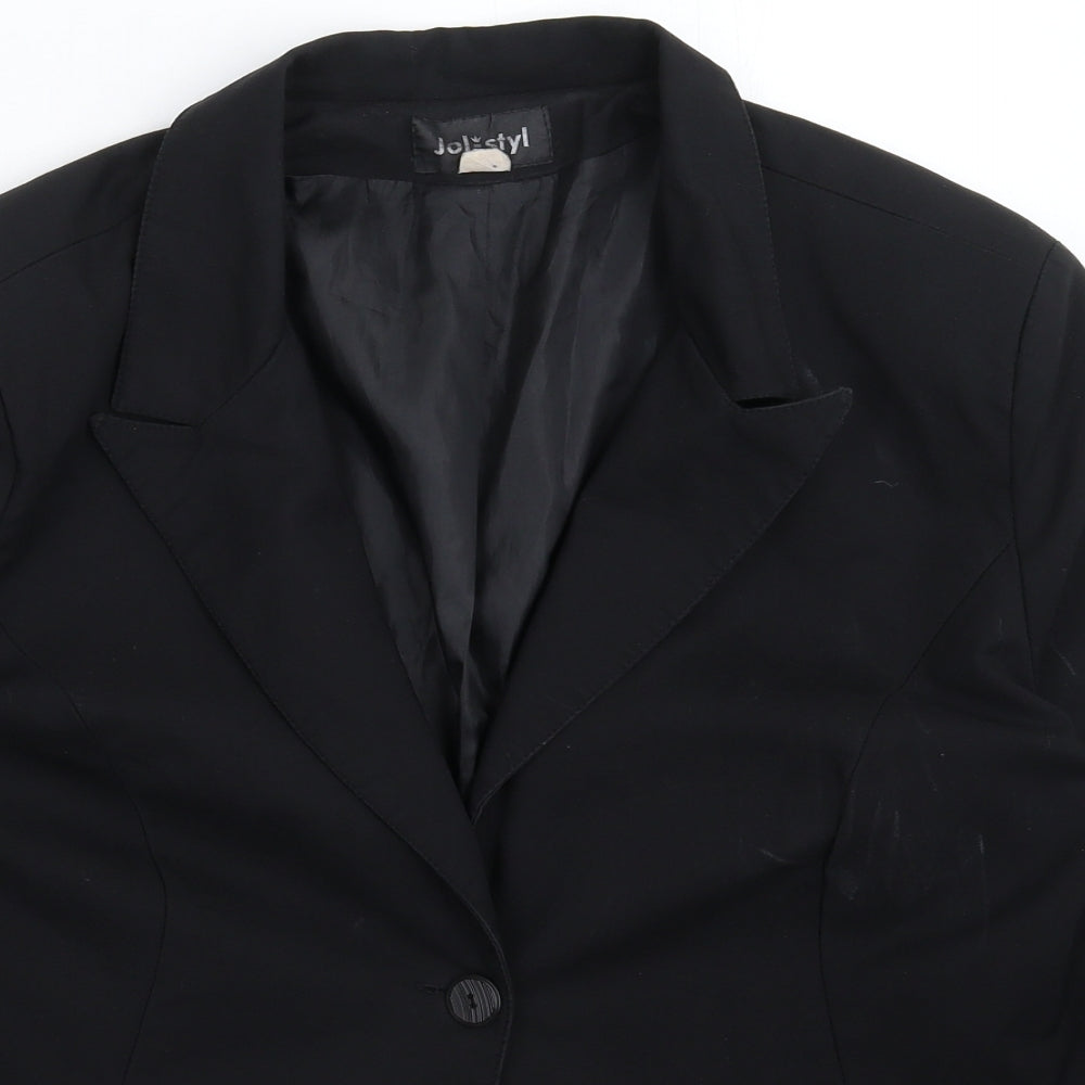 Close-up detail of JOL Styl women’s black jacket suit jacket, size UK 16