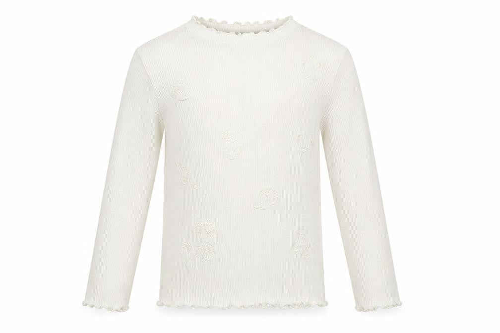 Front view of Zara girls’ white pullover sweatshirt, size 6, years