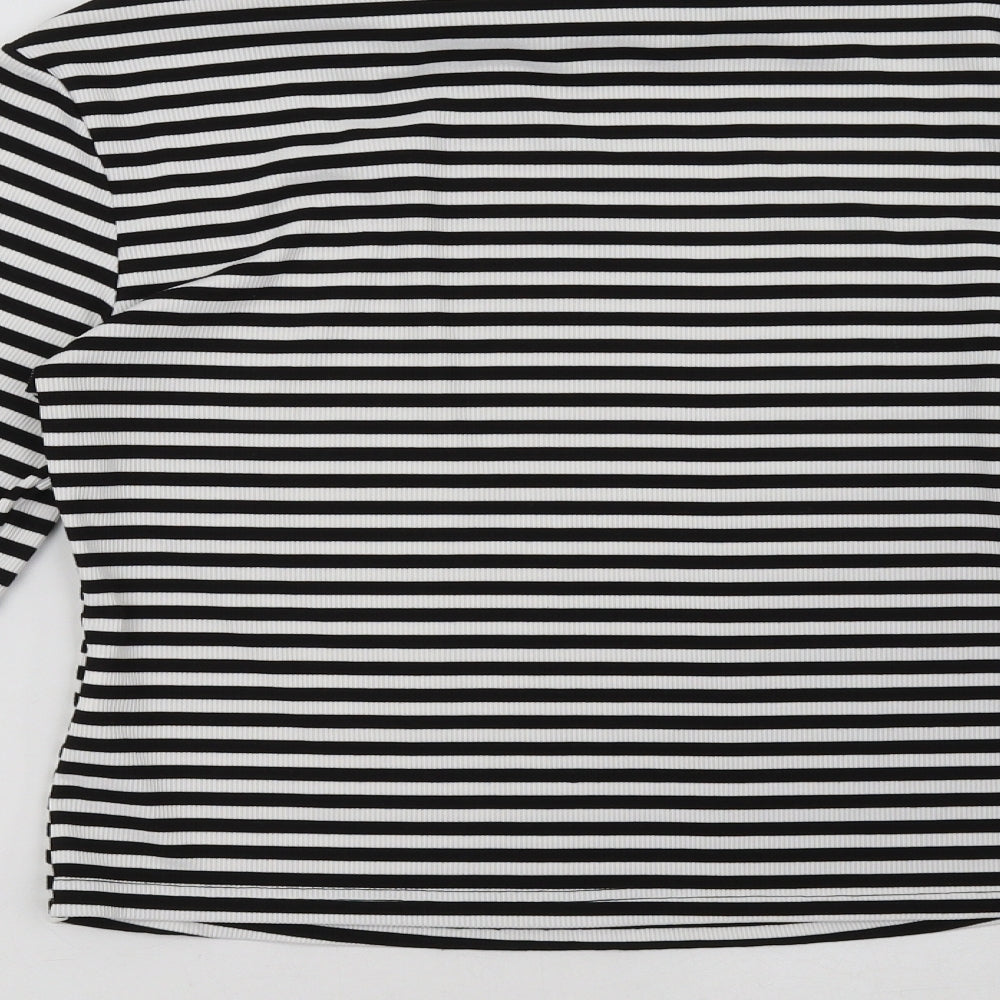 Brand and care label for shain women’s white striped pullover sweatshirt, size L